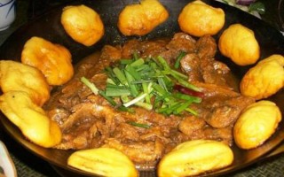 贴饽饽熬小鱼哪里正宗（贴饽饽熬小鱼哪里正宗好吃）