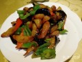 地三鲜是哪里的名吃（地三鲜饺子是哪三样）