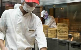鼎泰丰里面工作怎么样（鼎泰丰工资待遇怎么样）