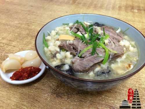 羊肉泡馍是哪里的(羊肉泡馍是哪里的特色美食)-第1张图片-厨房小当家 羊肉泡馍是哪里的(羊肉泡馍是哪里的特色美食)-第1张图片-厨房小当家