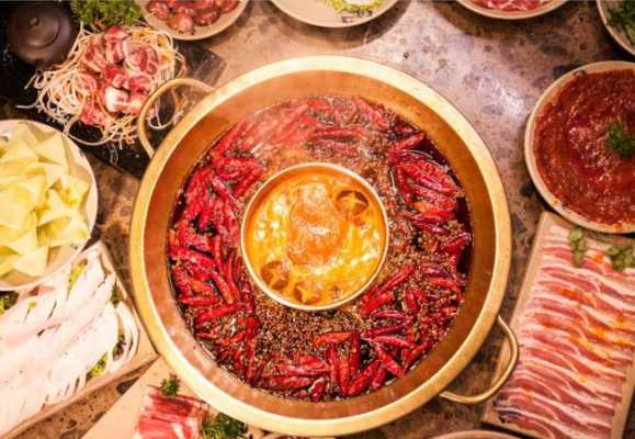 重庆哪里火锅好吃（重庆洪崖洞火锅排名前十强）-第1张图片-厨房小当家