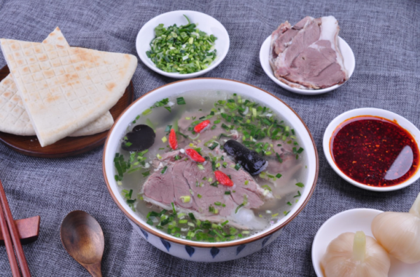 羊肉泡馍哪里的(羊肉泡馍哪里的特色)-第2张图片-厨房小当家 羊肉泡馍哪里的(羊肉泡馍哪里的特色)-第2张图片-厨房小当家