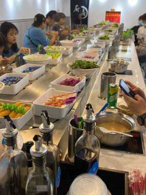 旋转小火锅后厨累不累,麻小旋麻辣回转小火锅怎么样-第1张图片-厨房小当家 旋转小火锅后厨累不累,麻小旋麻辣回转小火锅怎么样-第1张图片-厨房小当家