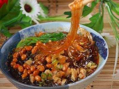 酸辣粉的哪里吃最正宗,哪里的酸辣粉最正宗最好吃-第3张图片-厨房小当家 酸辣粉的哪里吃最正宗,哪里的酸辣粉最正宗最好吃-第3张图片-厨房小当家