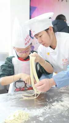 学面条去哪学,哪里学面条培训-第1张图片-厨房小当家 学面条去哪学,哪里学面条培训-第1张图片-厨房小当家