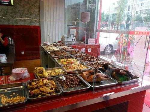 怎么样开好一家熟食店(熟食摆摊技巧)-第3张图片-厨房小当家 怎么样开好一家熟食店(熟食摆摊技巧)-第3张图片-厨房小当家