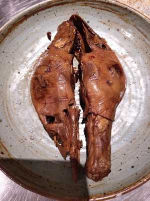 鸭头全部都可以吃吗,鸭头吃哪里的肉-第3张图片-厨房小当家 鸭头全部都可以吃吗,鸭头吃哪里的肉-第3张图片-厨房小当家