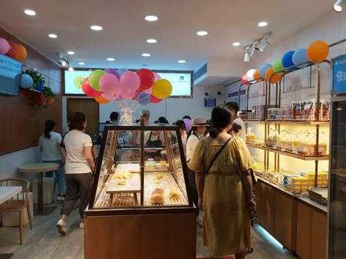 蛋糕店待遇怎么样(今天找了一份蛋糕店的营业员,不知道该不该做?各位帮帮我)-第3张图片-厨房小当家 蛋糕店待遇怎么样(今天找了一份蛋糕店的营业员,不知道该不该做?各位帮帮我)-第3张图片-厨房小当家