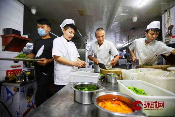 饭店后厨怎么样(厨师工作怎么样,累吗)-第2张图片-厨房小当家 饭店后厨怎么样(厨师工作怎么样,累吗)-第2张图片-厨房小当家