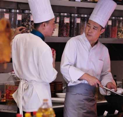 饭店后厨怎么样(厨师工作怎么样,累吗)-第3张图片-厨房小当家 饭店后厨怎么样(厨师工作怎么样,累吗)-第3张图片-厨房小当家
