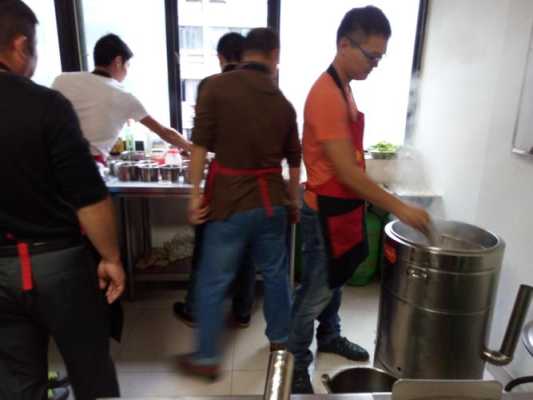 在重庆开面馆怎么样(学做面条开面馆怎么样)-第1张图片-厨房小当家 在重庆开面馆怎么样(学做面条开面馆怎么样)-第1张图片-厨房小当家