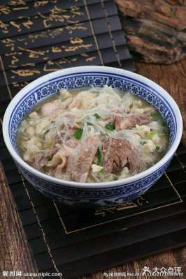 羊肉泡馍是哪里的菜（羊肉泡馍是什么菜）-第1张图片-厨房小当家