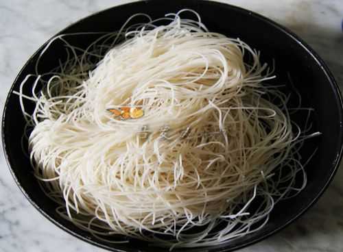 玉米淀粉在制作米粉干中的用途,北面南粉,南方喜食米粉米线,玉米淀粉在制作米粉中起什么作用,怎样,南粉北面加盟店怎么样-第2张图片-厨房小当家 玉米淀粉在制作米粉干中的用途,北面南粉,南方喜食米粉米线,玉米淀粉在制作米粉中起什么作用,怎样,南粉北面加盟店怎么样-第2张图片-厨房小当家