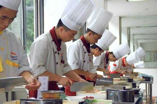 学中餐厨师哪里好(想学厨师上哪学比较好)-第1张图片-厨房小当家 学中餐厨师哪里好(想学厨师上哪学比较好)-第1张图片-厨房小当家