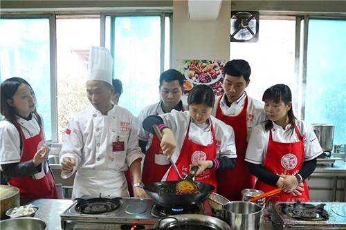 餐饮培训师怎么样(餐饮培训师怎么样工作)-第2张图片-厨房小当家 餐饮培训师怎么样(餐饮培训师怎么样工作)-第2张图片-厨房小当家