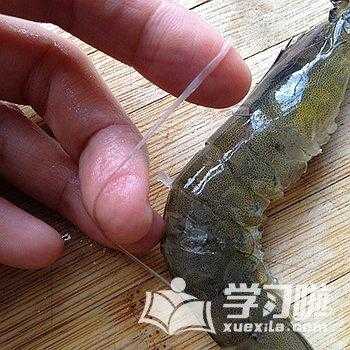 基围虾虾线怎么去除最简单方法,基围虾的虾线在背面还是腹部-第2张图片-厨房小当家 基围虾虾线怎么去除最简单方法,基围虾的虾线在背面还是腹部-第2张图片-厨房小当家