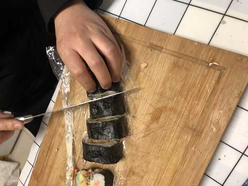 怎么样做寿司的过程(寿司是怎么做的)-第2张图片-厨房小当家 怎么样做寿司的过程(寿司是怎么做的)-第2张图片-厨房小当家