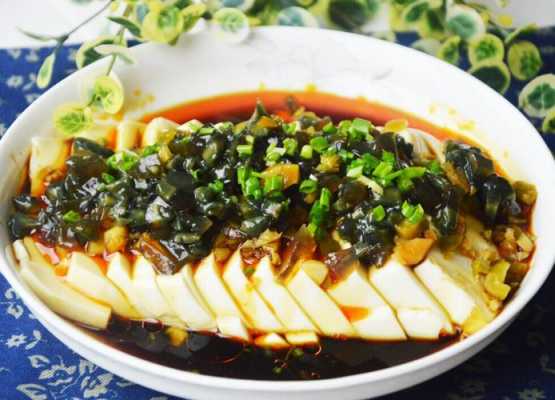 皮蛋豆腐是哪里的菜(皮蛋豆腐的寓意)-第2张图片-厨房小当家 皮蛋豆腐是哪里的菜(皮蛋豆腐的寓意)-第2张图片-厨房小当家