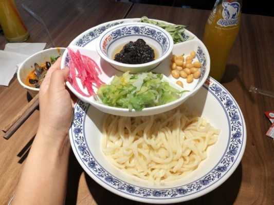 北京杂酱面哪里最正宗(北京方砖厂炸酱面哪一家最正宗)-第1张图片-厨房小当家 北京杂酱面哪里最正宗(北京方砖厂炸酱面哪一家最正宗)-第1张图片-厨房小当家