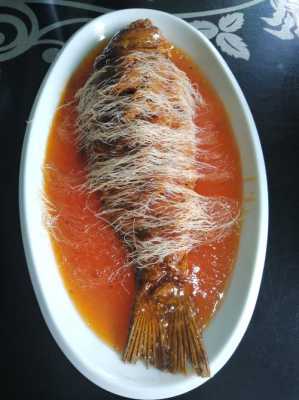 黄河鲤鱼焙面是哪里的特色菜,河南鱼焙面-第1张图片-厨房小当家 黄河鲤鱼焙面是哪里的特色菜,河南鱼焙面-第1张图片-厨房小当家