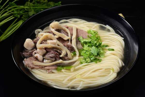 高汤在哪里（羊肉面哪里最出名）-第1张图片-厨房小当家