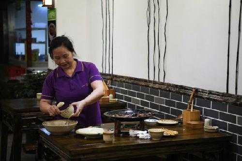 饭店行业怎么样(在饭店上班累吗)-第2张图片-厨房小当家 饭店行业怎么样(在饭店上班累吗)-第2张图片-厨房小当家