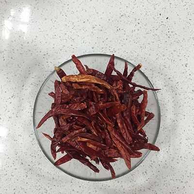 干辣椒放哪里(干辣椒放哪里不生虫子)-第1张图片-厨房小当家 干辣椒放哪里(干辣椒放哪里不生虫子)-第1张图片-厨房小当家