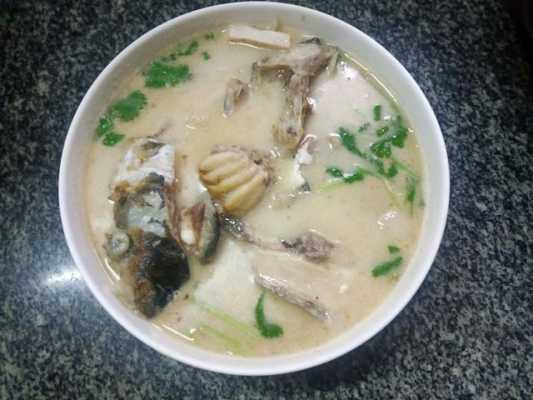鱼头汤里能放牛肉吗,鱼头汤哪里菜好吃-第1张图片-厨房小当家 鱼头汤里能放牛肉吗,鱼头汤哪里菜好吃-第1张图片-厨房小当家