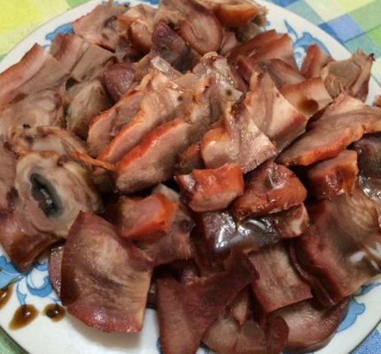 猪头肉是哪里的肉(耳根肉是哪里)-第3张图片-厨房小当家 猪头肉是哪里的肉(耳根肉是哪里)-第3张图片-厨房小当家