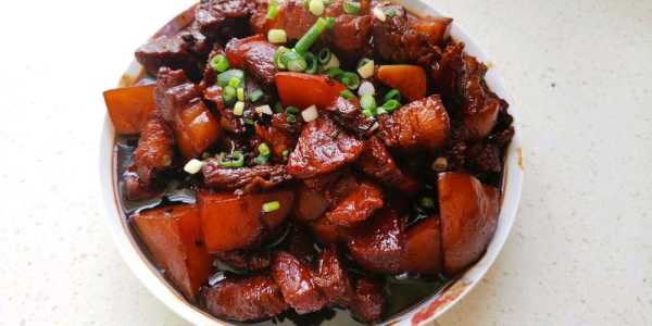 猪哪个部位的肉最适合做红烧肉,红烧肉是哪里的肉做的-第2张图片-厨房小当家 猪哪个部位的肉最适合做红烧肉,红烧肉是哪里的肉做的-第2张图片-厨房小当家