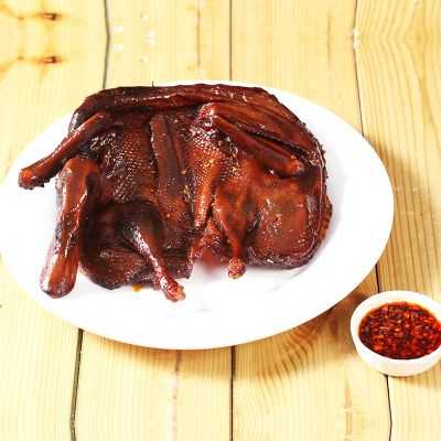 酱板鸭哪里的好吃（酱板鸭哪里的好吃什么牌子）-第1张图片-厨房小当家