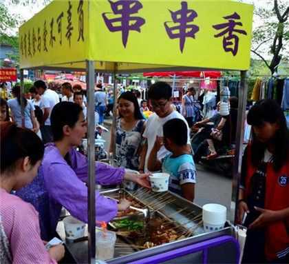 餐饮摆摊怎么样(餐饮摆摊怎么样赚钱)-第2张图片-厨房小当家 餐饮摆摊怎么样(餐饮摆摊怎么样赚钱)-第2张图片-厨房小当家