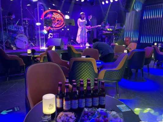 带女生去清吧喝什么酒好,小型清吧靠什么赚钱-第1张图片-厨房小当家 带女生去清吧喝什么酒好,小型清吧靠什么赚钱-第1张图片-厨房小当家