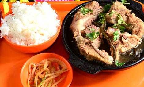 哪里有排骨米饭的（排骨米饭附近哪里有）-第2张图片-厨房小当家