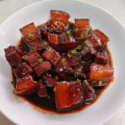 红烧肉哪里肉最好(猪哪个部位的肉最适合做红烧肉)-第1张图片-厨房小当家 红烧肉哪里肉最好(猪哪个部位的肉最适合做红烧肉)-第1张图片-厨房小当家