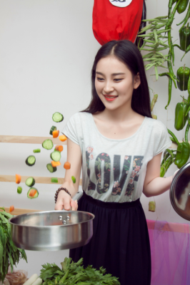 范湉湉怎么出名的,小厨娘加盟怎么样赚钱-第3张图片-厨房小当家 范湉湉怎么出名的,小厨娘加盟怎么样赚钱-第3张图片-厨房小当家
