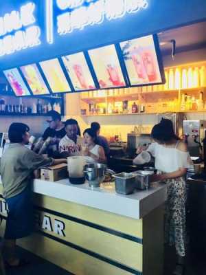 奶茶店怎么吸引人气,奶茶店怎么样吸引客人进店-第2张图片-厨房小当家 奶茶店怎么吸引人气,奶茶店怎么样吸引客人进店-第2张图片-厨房小当家