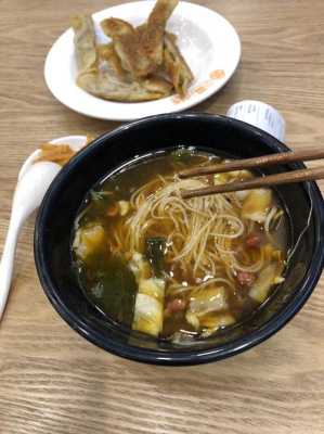 小高米线味道怎么样（下雨天吃什么外卖最好）-第1张图片-厨房小当家