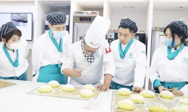 烘焙师和西点师的区别,西点师有前景吗,披萨师傅-第3张图片-厨房小当家 烘焙师和西点师的区别,西点师有前景吗,披萨师傅-第3张图片-厨房小当家