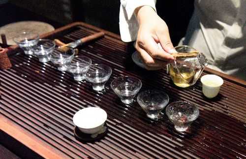 饭店泡茶用什么泡,在餐厅里泡茶怎么样好喝-第1张图片-厨房小当家 饭店泡茶用什么泡,在餐厅里泡茶怎么样好喝-第1张图片-厨房小当家