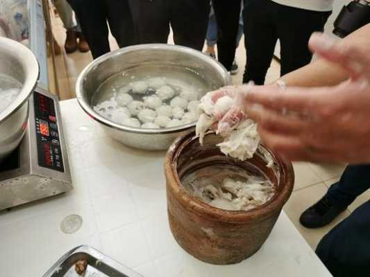 福州鱼丸哪里学(福州鱼丸制作全过程)-第1张图片-厨房小当家 福州鱼丸哪里学(福州鱼丸制作全过程)-第1张图片-厨房小当家