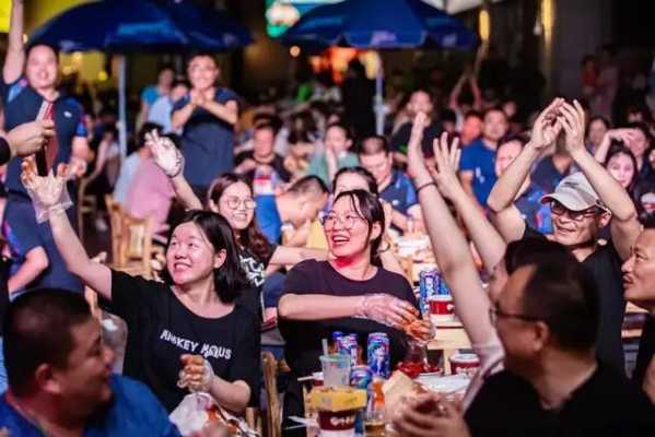 哪里夜市最热闹人多,8090奶茶店前景怎么样知乎-第3张图片-厨房小当家 哪里夜市最热闹人多,8090奶茶店前景怎么样知乎-第3张图片-厨房小当家