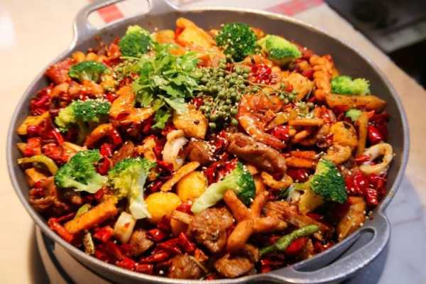 麻辣香锅是哪里人,哪里的麻辣香锅正宗好吃-第1张图片-厨房小当家 麻辣香锅是哪里人,哪里的麻辣香锅正宗好吃-第1张图片-厨房小当家