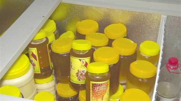 蜂蜜放哪里保存(蜂蜜是常温下保存好还是冰箱里冷藏好)-第2张图片-厨房小当家 蜂蜜放哪里保存(蜂蜜是常温下保存好还是冰箱里冷藏好)-第2张图片-厨房小当家