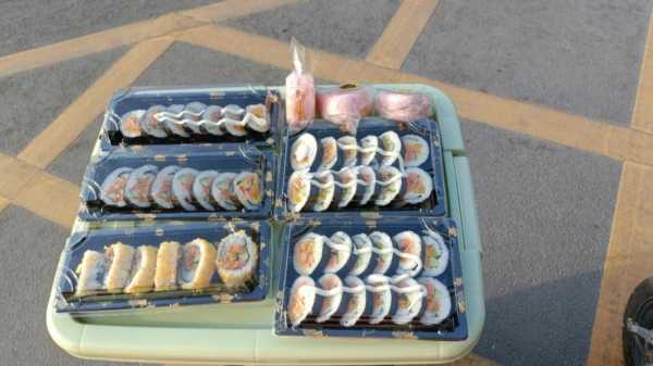 大学食堂窗口卖寿司怎么样,小区门口卖寿司怎么样赚钱-第3张图片-厨房小当家 大学食堂窗口卖寿司怎么样,小区门口卖寿司怎么样赚钱-第3张图片-厨房小当家