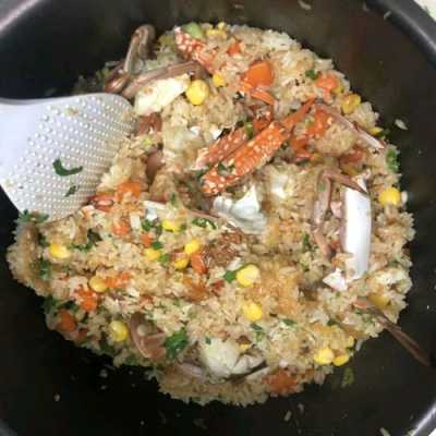 蟹煲饭怎么做,蟹煲饭究竟怎么样好吃吗-第3张图片-厨房小当家 蟹煲饭怎么做,蟹煲饭究竟怎么样好吃吗-第3张图片-厨房小当家