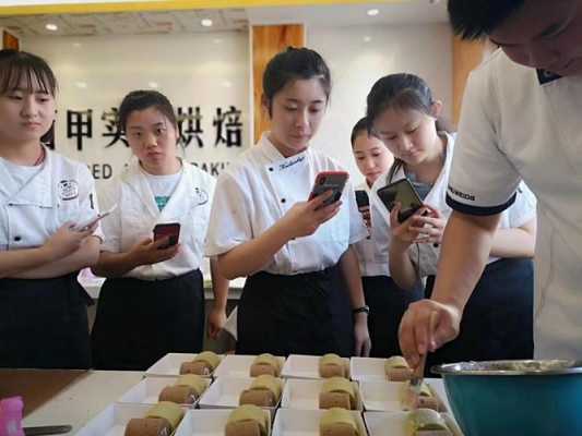 福州哪里可以学习西点（福州学西点烘焙哪个培训机构好呢？短期学习的）-第2张图片-厨房小当家