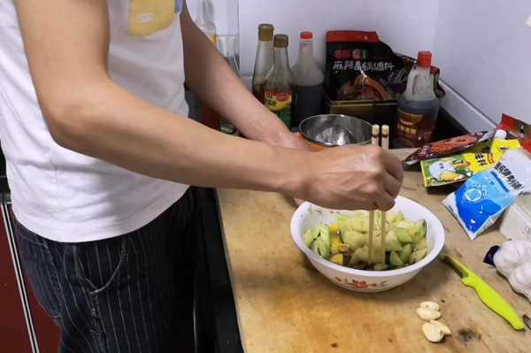 学做菜从哪里开始(男人学做菜有前途吗)-第3张图片-厨房小当家 学做菜从哪里开始(男人学做菜有前途吗)-第3张图片-厨房小当家