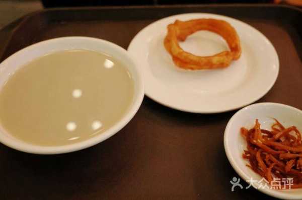 豌豆黄哪里最正宗(北京早餐豆汁焦圈哪家地道)-第1张图片-厨房小当家 豌豆黄哪里最正宗(北京早餐豆汁焦圈哪家地道)-第1张图片-厨房小当家