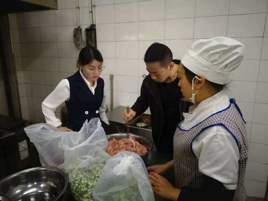 女孩子做餐饮怎么样(女生去当后厨工作人员怎么样,我就想当学徒,会不会全是油烟味)-第3张图片-厨房小当家 女孩子做餐饮怎么样(女生去当后厨工作人员怎么样,我就想当学徒,会不会全是油烟味)-第3张图片-厨房小当家